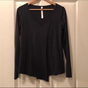 Lululemon black longsleeve